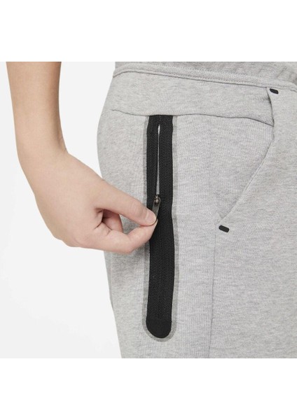 Sportswear Tech Fleece Şort modelleri