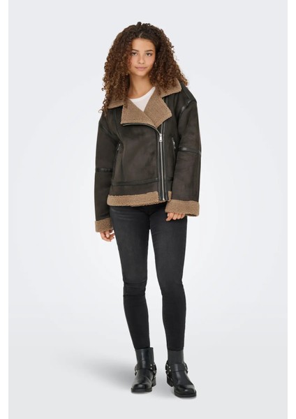 Kadın Onlkendra Yakası ve Içi Kürklü Süet Mont 15348991 Kahverengi modelleri