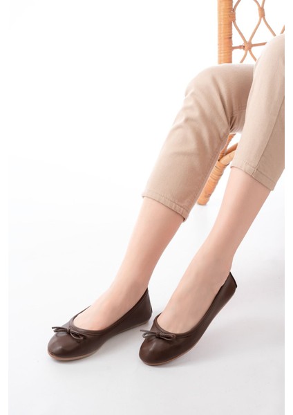 6101 Kahve Günlük Fiyonklu Kadın Babet