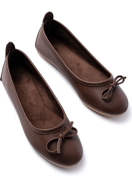 6101 Kahve Günlük Fiyonklu Kadın Babet fırsatları