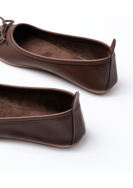 6101 Kahve Günlük Fiyonklu Kadın Babet indirimleri