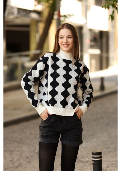 Desenli Erciyes Triko Kazak-Siyah Beyaz