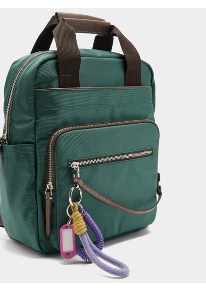 Teknik Kumaş Charm'lı Sırt Çantası modelleri