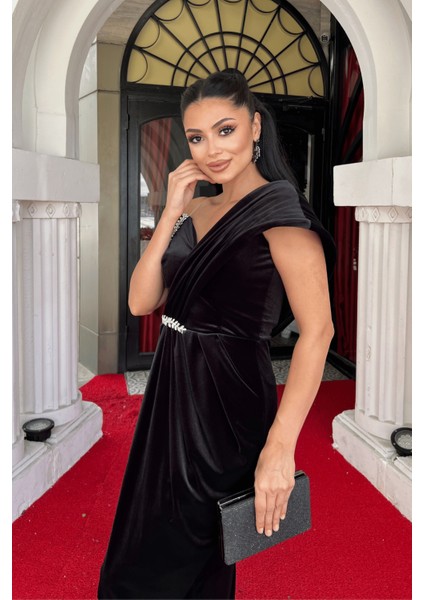 Kadife Kumaş Taş Detaylı Abiye Elbise - Siyah modelleri