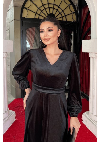 Kadife Kumaş V Yaka Midi Elbise - Siyah fırsatları