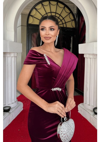 Kadife Kumaş Taş Detaylı Abiye Elbise - Bordo modelleri