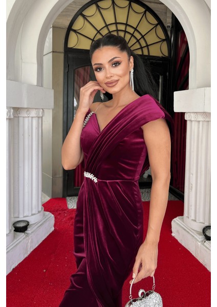 Kadife Kumaş Taş Detaylı Abiye Elbise - Bordo fırsatları