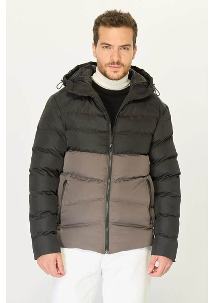 İçi Astarlı Su ve Rüzgar Geçirmez Cepli Kapüşonlu Erkek Mont