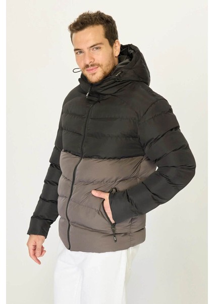İçi Astarlı Su ve Rüzgar Geçirmez Cepli Kapüşonlu Erkek Mont