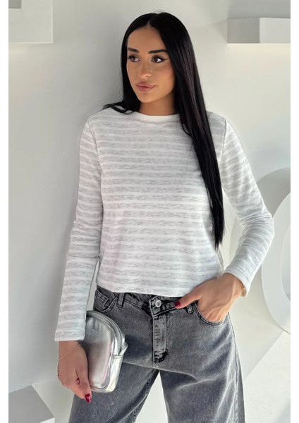 Kadın Bisiklet Yaka Çizgi Desenli Sweatshirt P-00018591