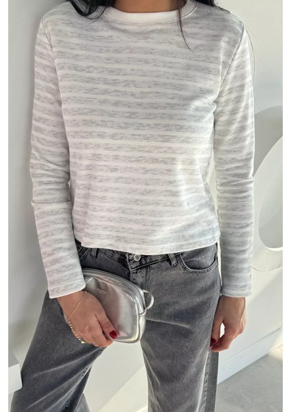 Kadın Bisiklet Yaka Çizgi Desenli Sweatshirt P-00018591 fiyatları