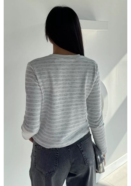 Kadın Bisiklet Yaka Çizgi Desenli Sweatshirt P-00018591 fırsatları