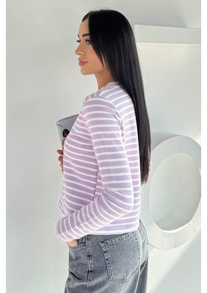 Kadın Bisiklet Yaka Çizgi Desenli Sweatshirt P-00018591 fırsatları
