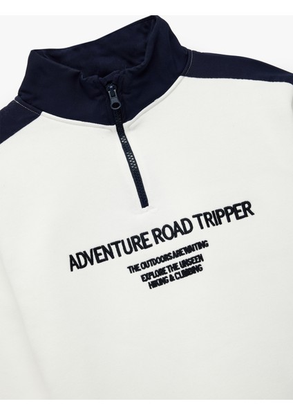 Uzun Kollu Renk Bloklu Baskılı Dik Yaka Yarım Fermuarlı Sweatshirt modelleri