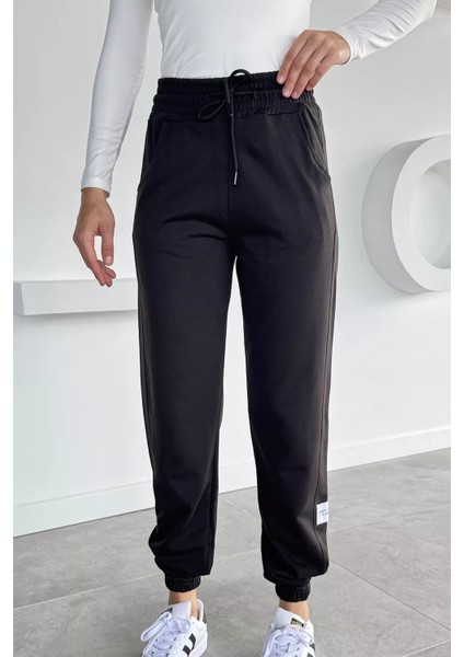 Kadın Amblem Detaylı Bel ve Paça Lastikli Eşofman Altı P-00018644