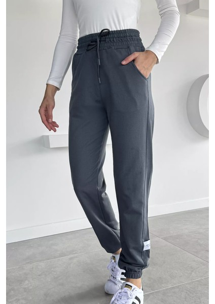 Kadın Amblem Detaylı Bel ve Paça Lastikli Eşofman Altı P-00018644