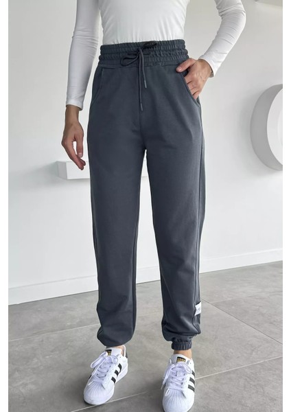 Kadın Amblem Detaylı Bel ve Paça Lastikli Eşofman Altı P-00018644 fiyatları