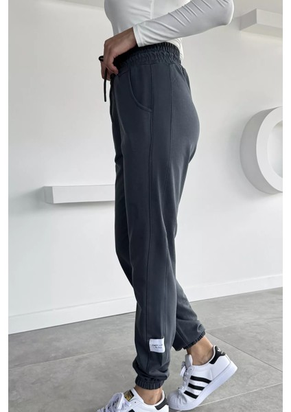 Kadın Amblem Detaylı Bel ve Paça Lastikli Eşofman Altı P-00018644 modelleri