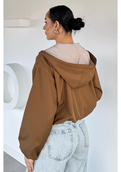 Kadın Kapüşonlu Bel Lastikli Çift Cepli Mevsimlik Mont P-00018577 fırsatları