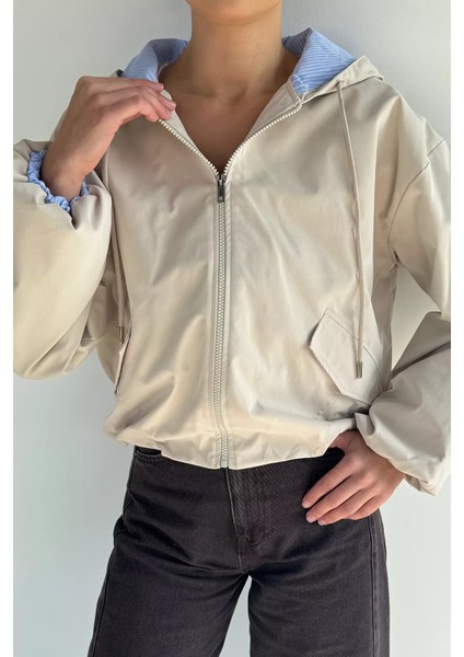 Kadın Kapüşonlu Bel Lastikli Çift Cepli Mevsimlik Mont P-00018577