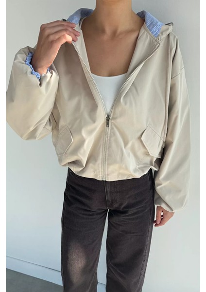 Kadın Kapüşonlu Bel Lastikli Çift Cepli Mevsimlik Mont P-00018577 fırsatları