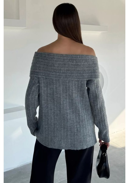 Kadın Madonna Yaka Kendinden Çizgi Desenli Triko Bluz P-00018618 fırsatları