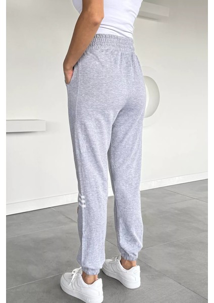 Kadın Bel ve Paça Lastikli Amblem Detaylı Eşofman Altı P-00018641 fırsatları