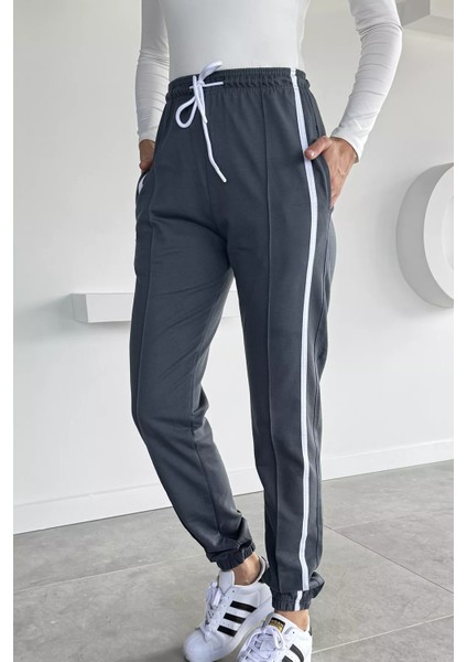 Kadın Bel ve Paça Lastikli Çimalı Şeritli Eşofman Altı P-00018642