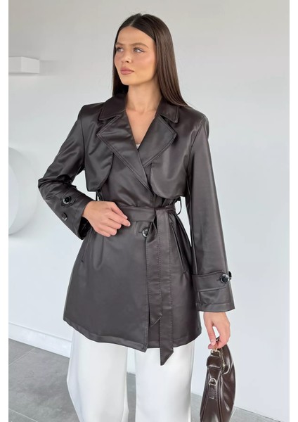 Kadın Çift Cepli Bel Kuşaklı Düğmeli Suni Deri Trençkot P-00018687 fiyatları