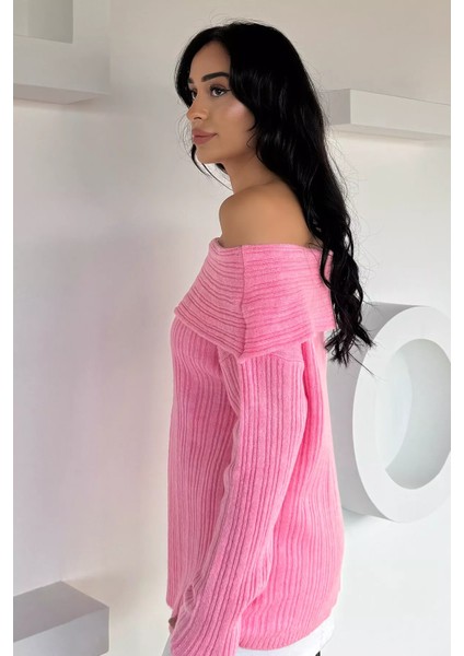 Kadın Madonna Yaka Kendinden Çizgi Desenli Triko Bluz P-00018618 fırsatları