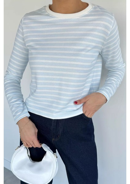 Kadın Bisiklet Yaka Çizgi Desenli Sweatshirt P-00018591 modelleri