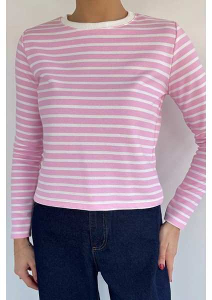 Kadın Bisiklet Yaka Çizgi Desenli Sweatshirt P-00018591 modelleri