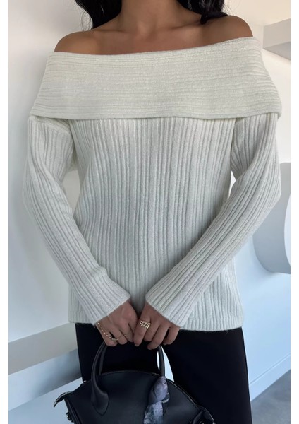 Kadın Madonna Yaka Kendinden Çizgi Desenli Triko Bluz P-00018618