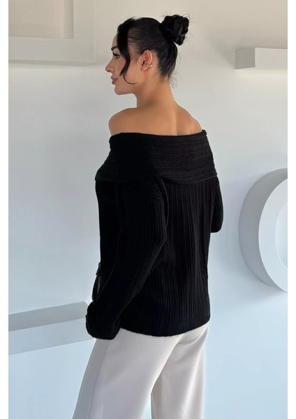 Kadın Madonna Yaka Kendinden Çizgi Desenli Triko Bluz P-00018618 fırsatları