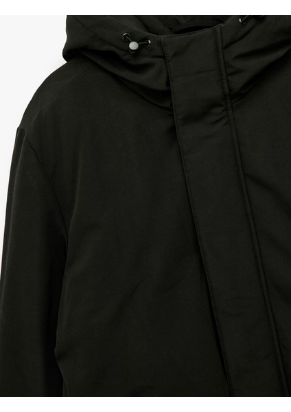 Çıtçıt Düğme Detaylı Fermuarlı Cepli Kapüşonlu Şişme Ceket indirimleri