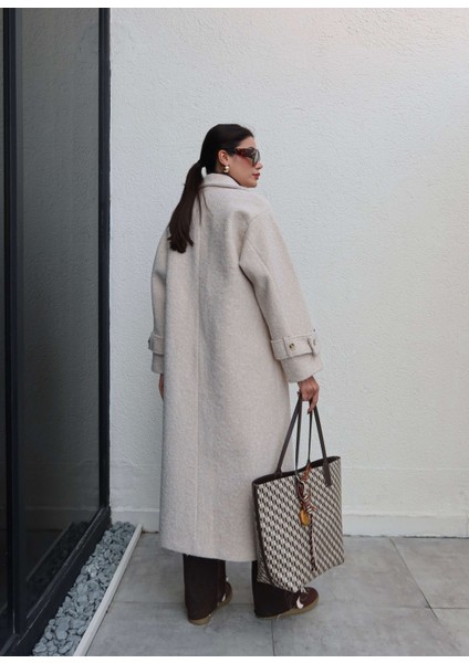 Açık Cep Düğmeli Kaşe Kaban indirimleri