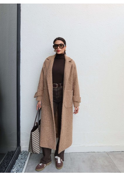 Açık Cep Düğmeli Kaşe Kaban