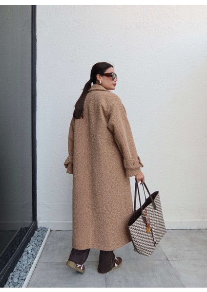 Açık Cep Düğmeli Kaşe Kaban indirimleri