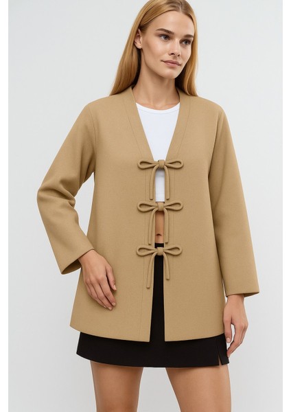 Bağlama Detaylı Kaşe Hırka