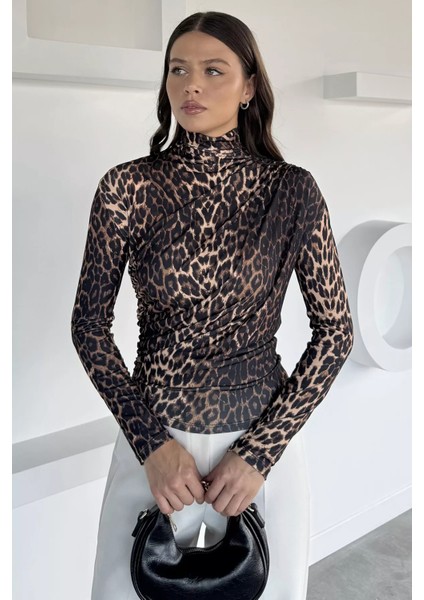 Leopar Desenli Omuz ve Bel Drapeli Kadın Bluz P-00018521