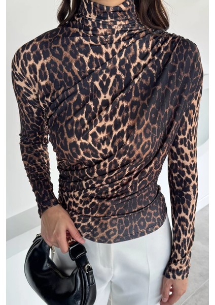 Leopar Desenli Omuz ve Bel Drapeli Kadın Bluz P-00018521 fiyatları