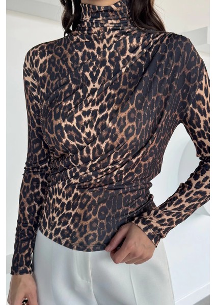 Leopar Desenli Omuz ve Bel Drapeli Kadın Bluz P-00018521 modelleri