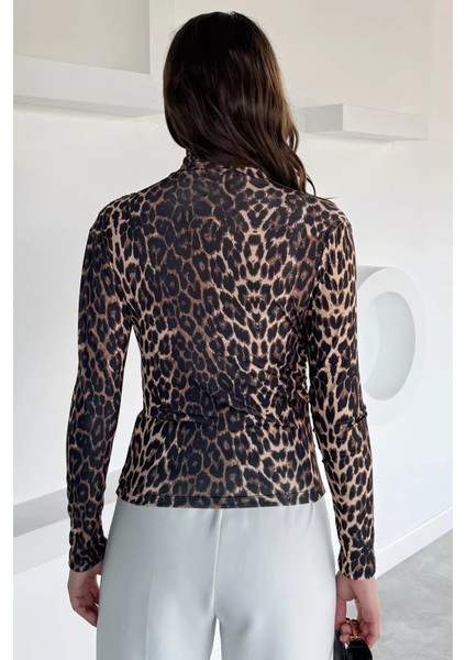 Leopar Desenli Omuz ve Bel Drapeli Kadın Bluz P-00018521 fırsatları