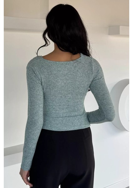 Kadın Omuz Aksesuarlı Bluz P-00018502 fırsatları