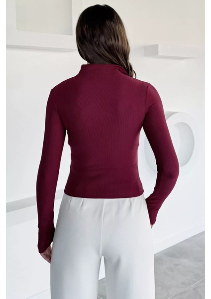 Kadın Yüksek Yaka Gizli Fermuarlı Bluz P-00018512 fırsatları