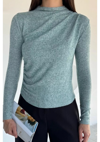 Kadın Omuz ve Yan Büzgülü Bluz P-00018501