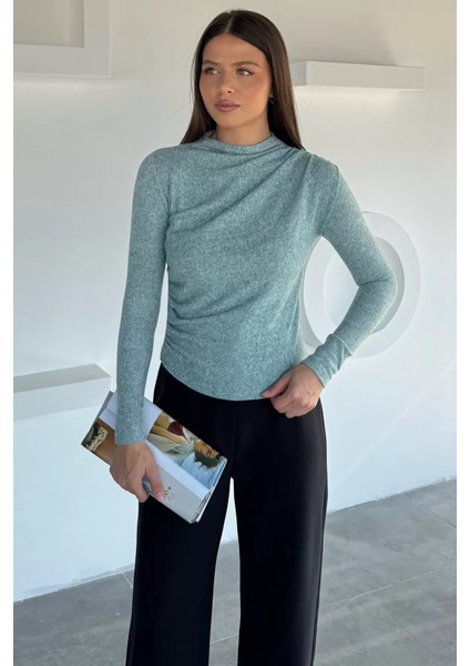 Kadın Omuz ve Yan Büzgülü Bluz P-00018501 fiyatları