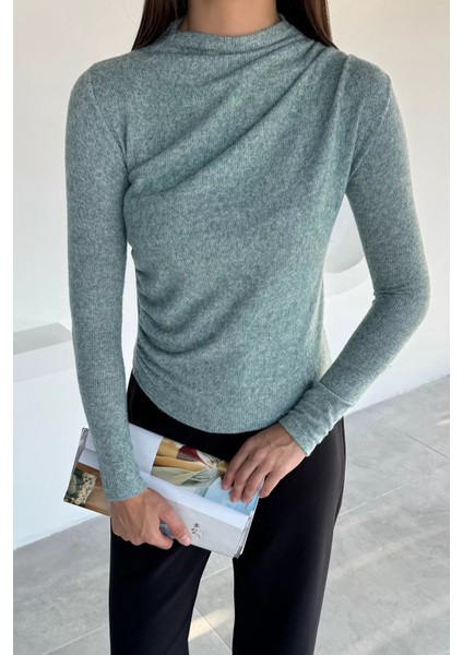 Kadın Omuz ve Yan Büzgülü Bluz P-00018501 modelleri