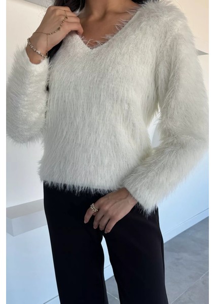 Kadın V Yaka Sakallı Yumoş Triko Bluz P-00018497 modelleri