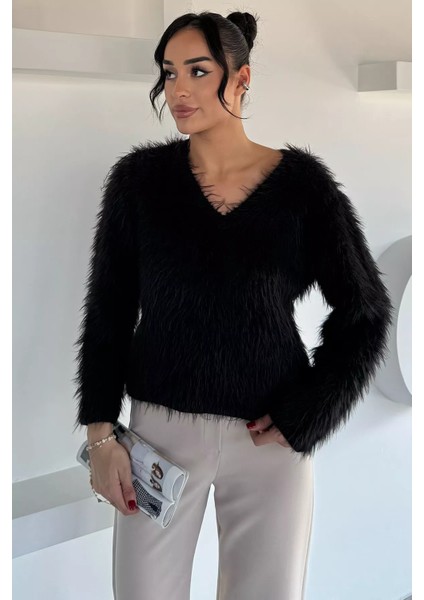 Kadın V Yaka Sakallı Yumoş Triko Bluz P-00018497